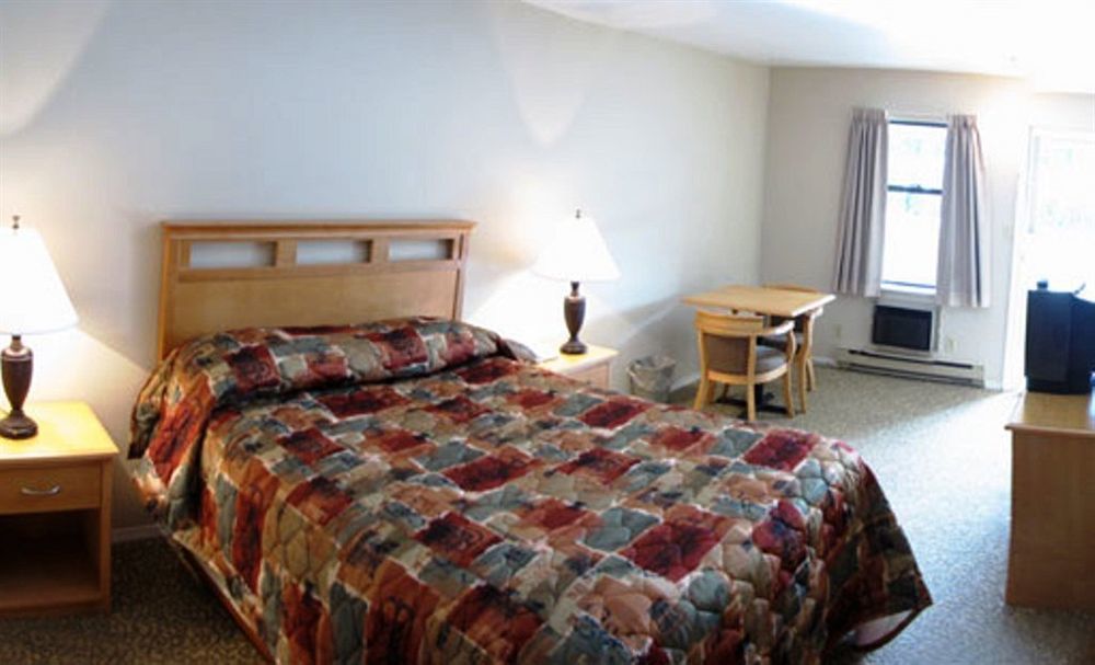 George Point Inn 素里 外观 照片